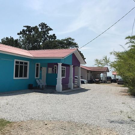 D'Pantai Homestay Kuala Sg. Baru Malacca Exterior photo